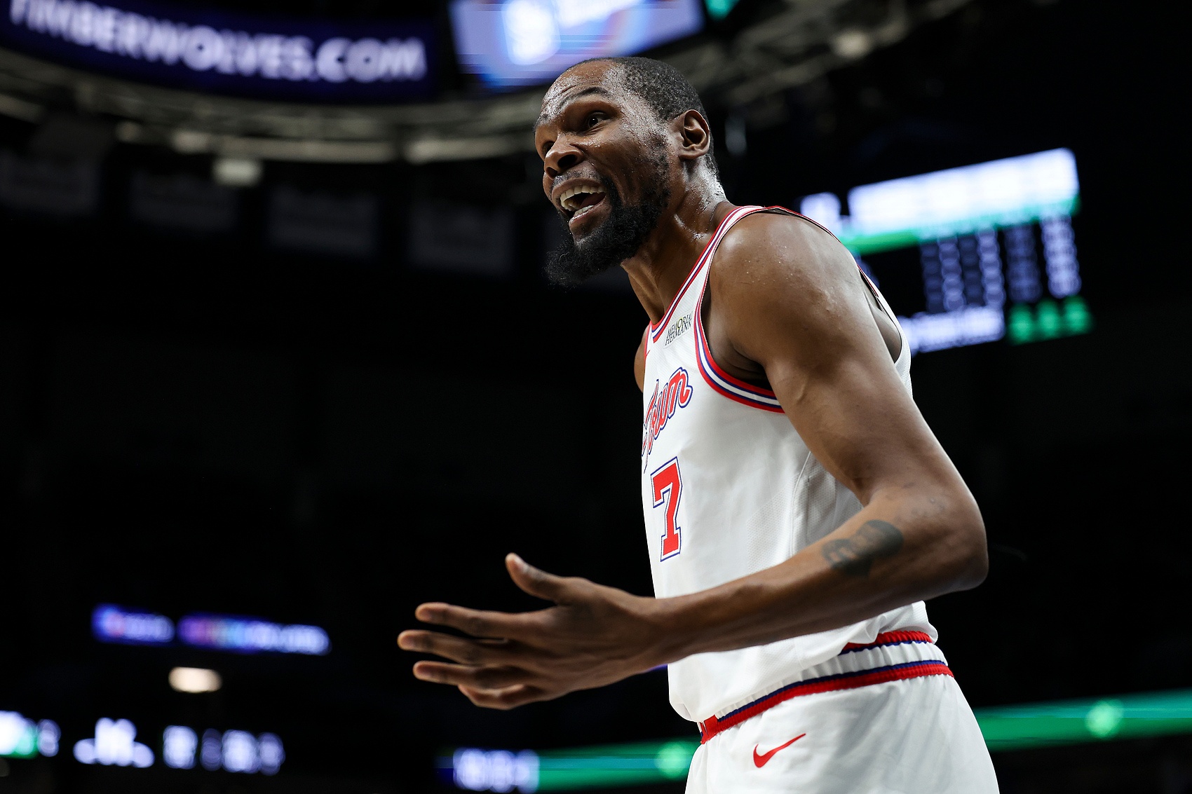 杜兰特：休赛期太精彩了我很喜欢 我喜欢看到NBA里的人员流动