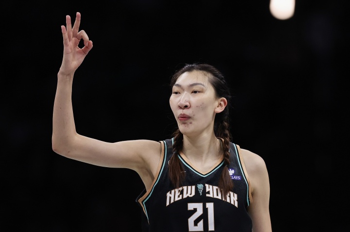 韩旭常规赛全勤生涯首次！44场砍277分也是生涯最高值！