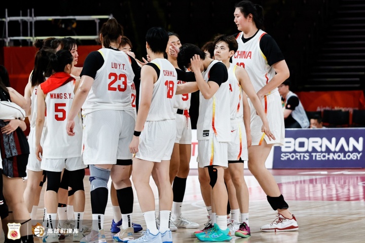 解说：韩国缺内线前锋难掩护中国换防限三分 失误/篮板保护需注意